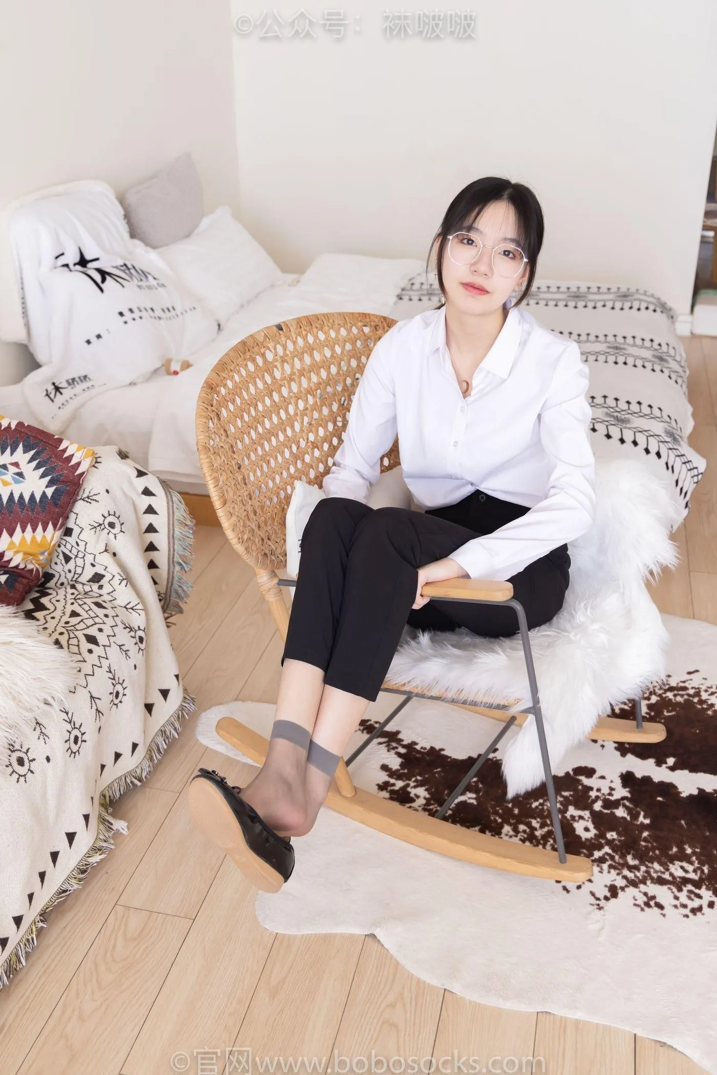 [BoBoSocks袜啵啵]NO.085 小甜豆-平底鞋、短灰丝、短肉丝 [140P]插图4